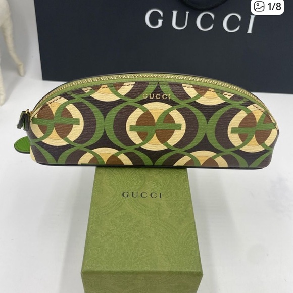 Gucci Unisex Leather Pouch
Made in Italy - Picture 1 of 11